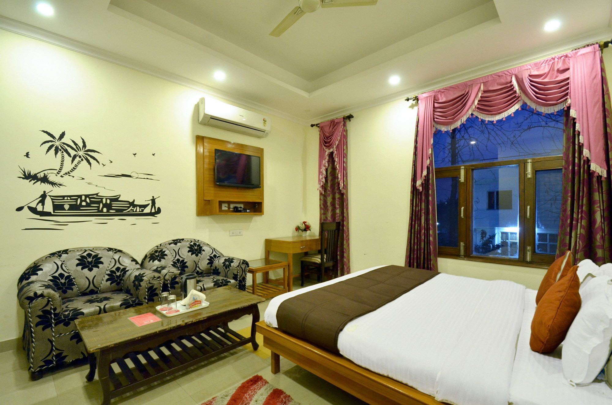 Oyo 5190 Hotel Golden Inn Chandigarh Exterior photo